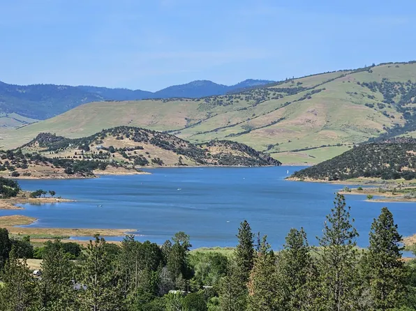 6830 Highway 66, Ashland, OR 97520