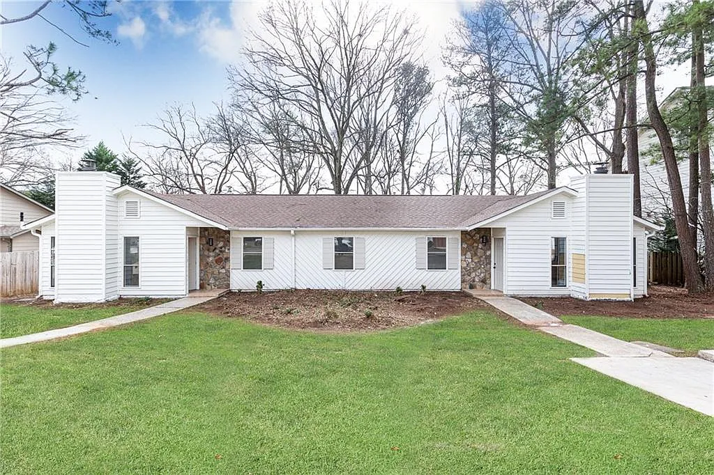 3 bed, 2.0 bath, $2,350 — Photo 1