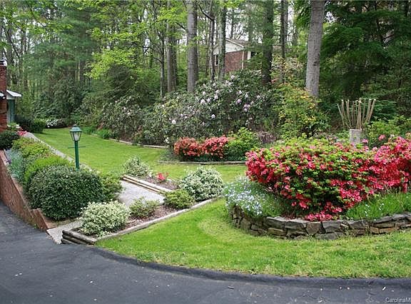 4th image of 175 Haywood Knolls Dr