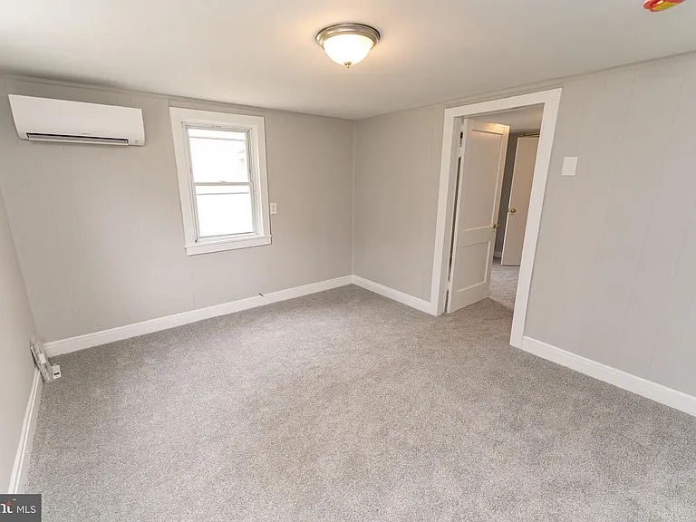 113 Davis Ln — Photo 9