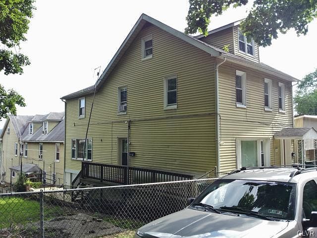 2nd image of 88 Jefferson St