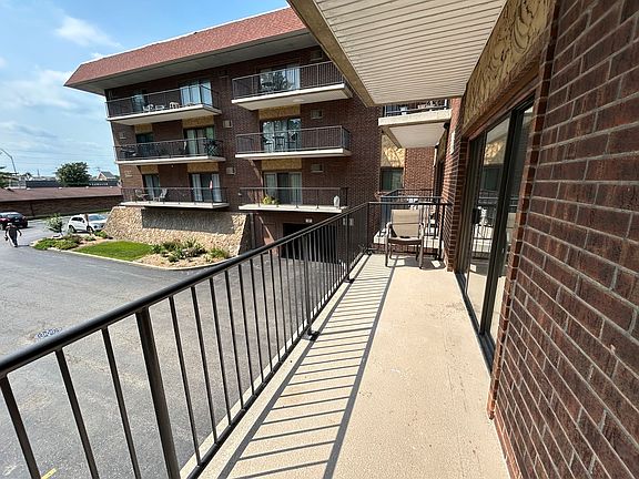 3rd image of 9540 Mayfield Ave #107