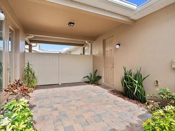 5th image of 15651 Kinnow Mandarin Ln