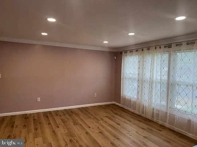 4 bed, 3.0 bath, 1669 sqft, $3,450 — Photo 4