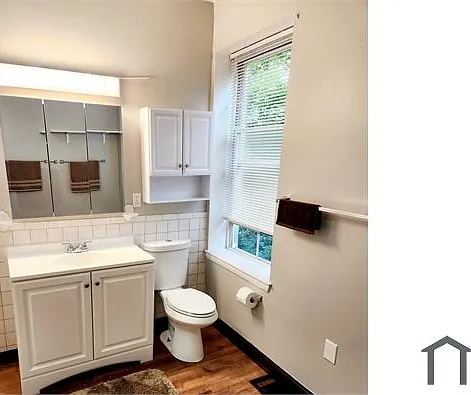 3 bed, 1200 sqft, $1,985 — Photo 2