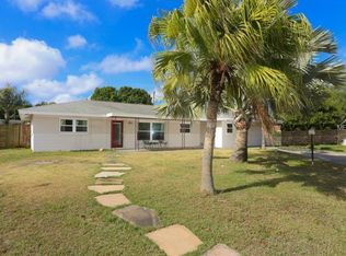 2736 Bedford Way, Sarasota, FL 34239