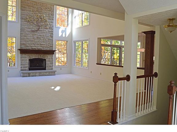 3rd image of 22213 Horseshoe Ln