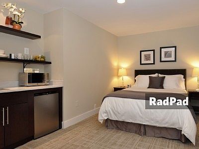 3rd image of 215 C St NW