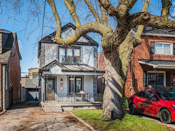 220 Robina Ave, Toronto, ON M6C 3Z1