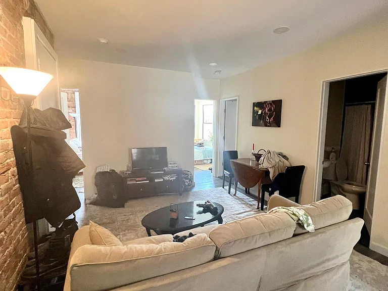 21 Cortes St #4 — Photo 2