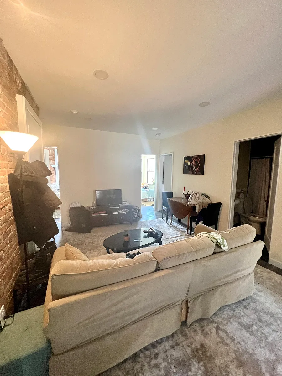 Building Photo - 21 Cortes St #4