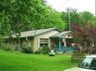 311 N Shady Oaks Dr, Pointblank, TX 77364
