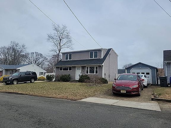 2nd image of 109 Roosevelt Dr