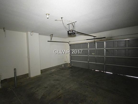 4th image of 8435 Tiger Woods Ave #0