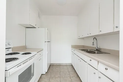 240 Oriole Pkwy #50057A-206 Photo 1 240 Oriole Pkwy #50057A-206 Photo 1