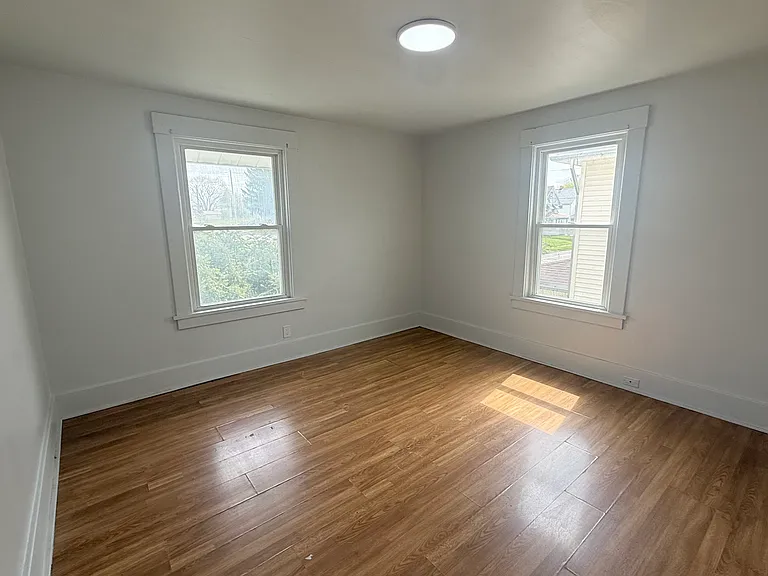 726 Baldwin Ave — Photo 11