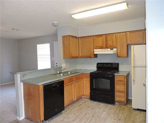 5th image of 5507 Rose Hill Cir