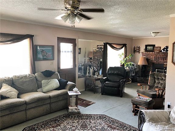 3rd image of 904 4th Ave S