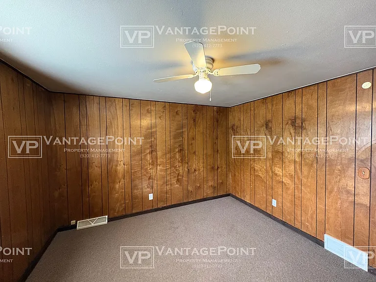 821 Turek St — Photo 2