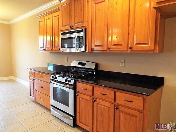 4th image of 9322 Highland Oaks Ave