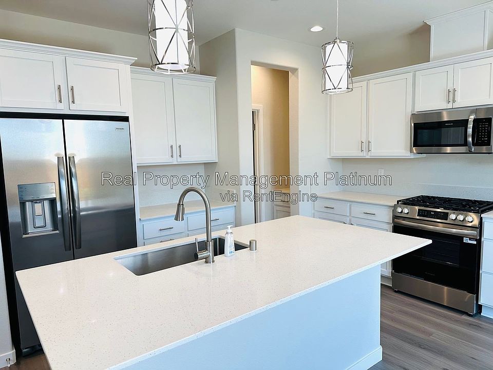 1st image of 616 Ophelia Ave