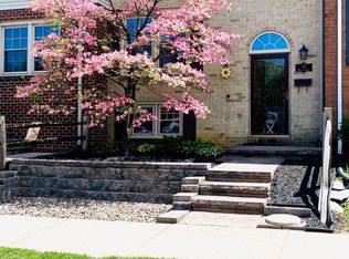 30 Meadow Dr, Chambersburg, PA