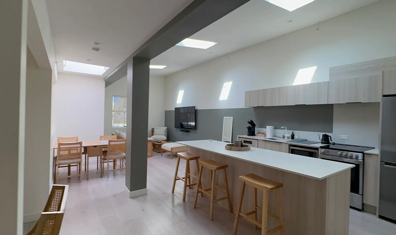 2 bed, 816 sqft, $2,650 — Photo 4
