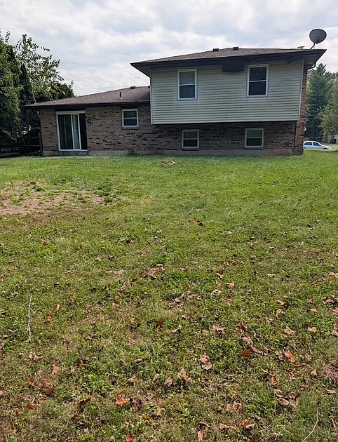 3 bed, 2.5 bath, 1826 sqft, $1,595 — Photo 2