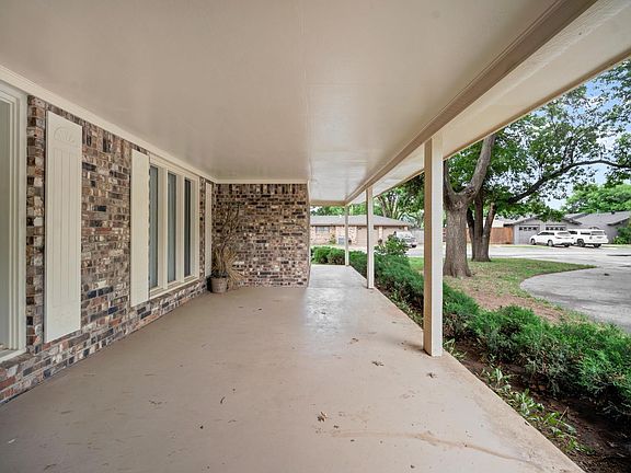 3rd image of 6615 Norfolk Ave