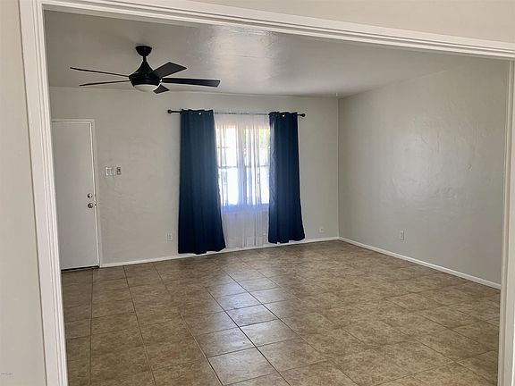 3rd image of 204 N Los Robles Dr