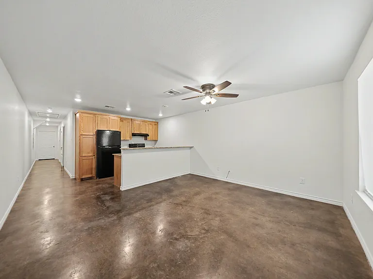 1107 S 33rd St, Temple — Photo 9