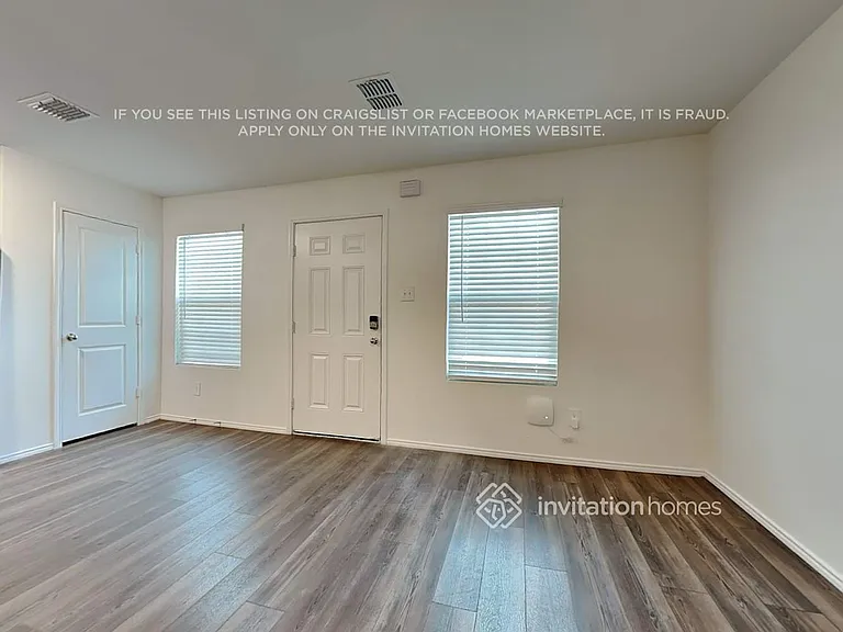3052 Wallace Wells Ct — Photo 3