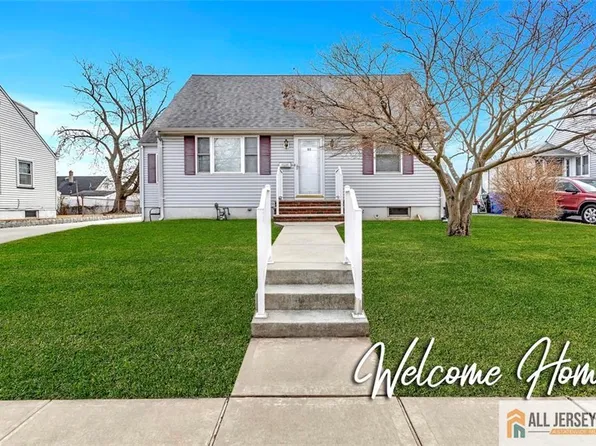 83 Warner St, Fords, NJ 08863