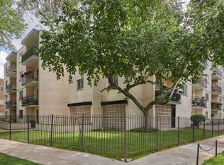 7074 N Ridge Blvd APT 1E, Chicago, IL 60645
