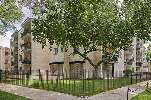 7074 N Ridge Blvd #1E Photo 1