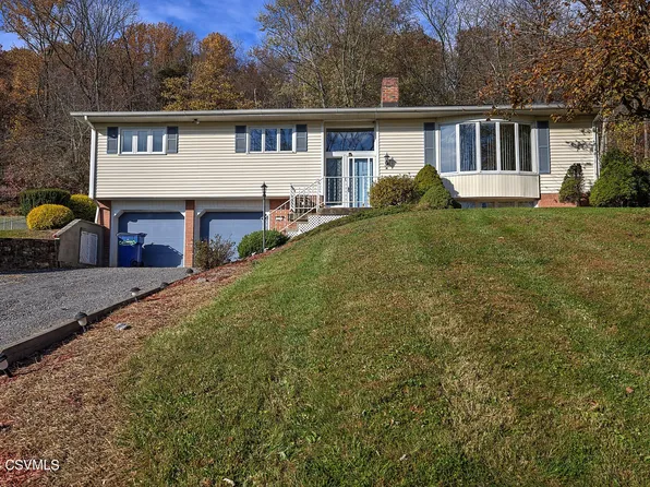18 Terrace Dr, Bloomsburg, PA 17815