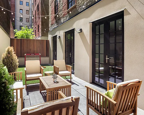 Rented by Compass | media 6