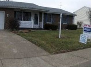105 Carriage Ct, Arthur, IL 61911