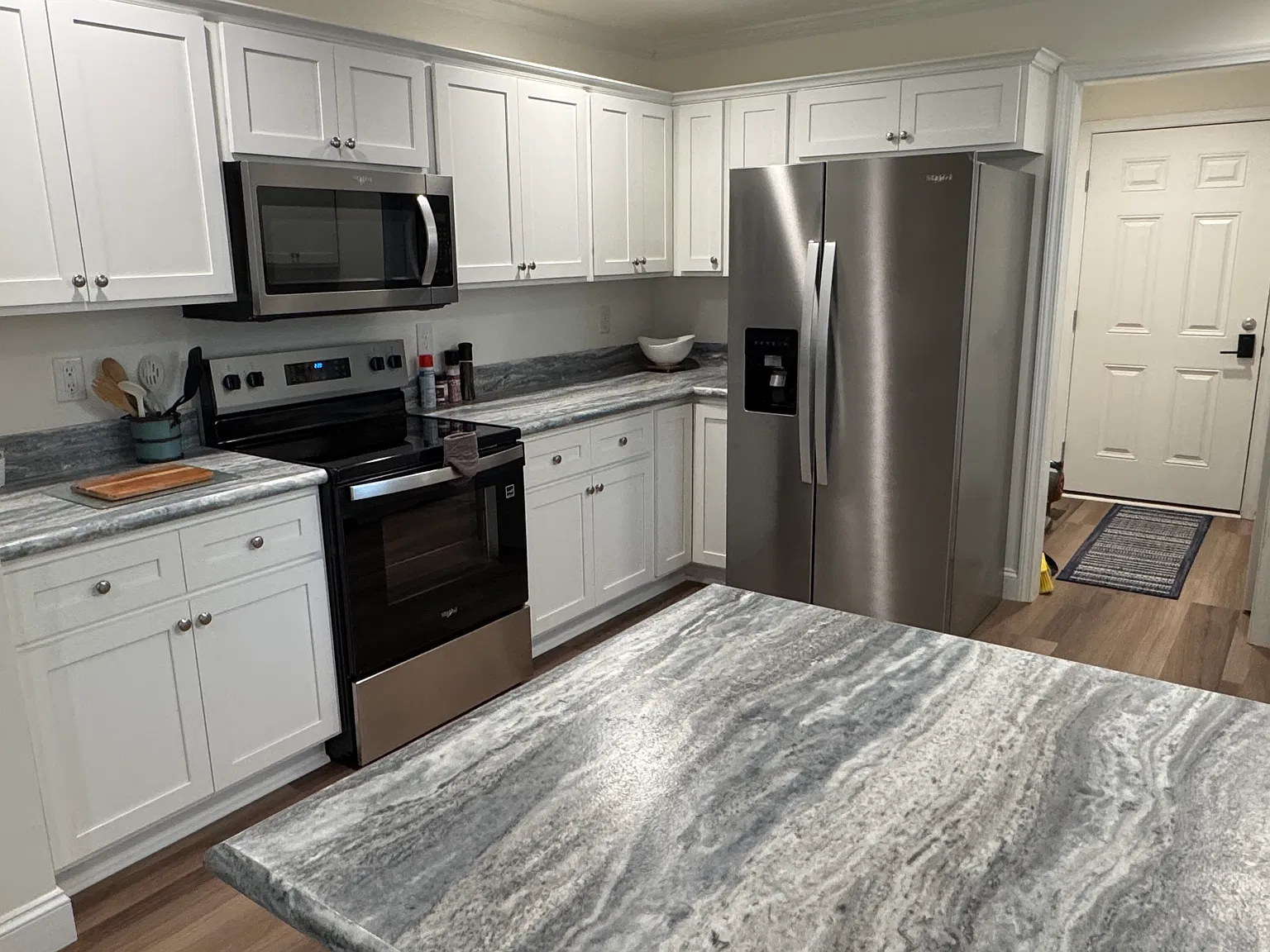 3 bed, 1350 sqft, $2,800 — Photo 3
