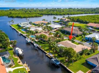 9127 SE Star Island Way, Hobe Sound, FL 33455