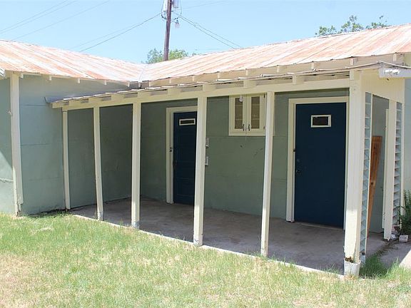 5th image of 600 S Frio St