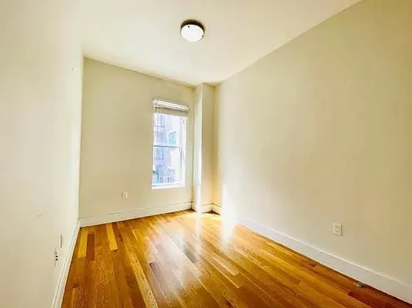 576 Marcy Avenue image 20 of 39