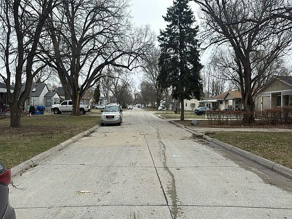 5th image of 6069 Mayfair St