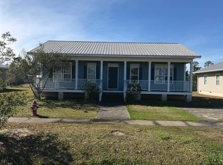 716 Union St, Bay Saint Louis, MS 39520