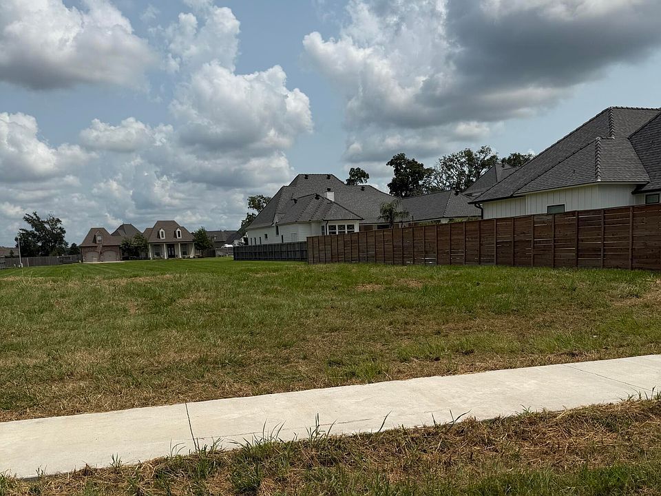 1st image of 505 Gunter Grass Ct