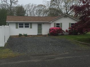 48 Island Blvd, Bohemia, NY 11716