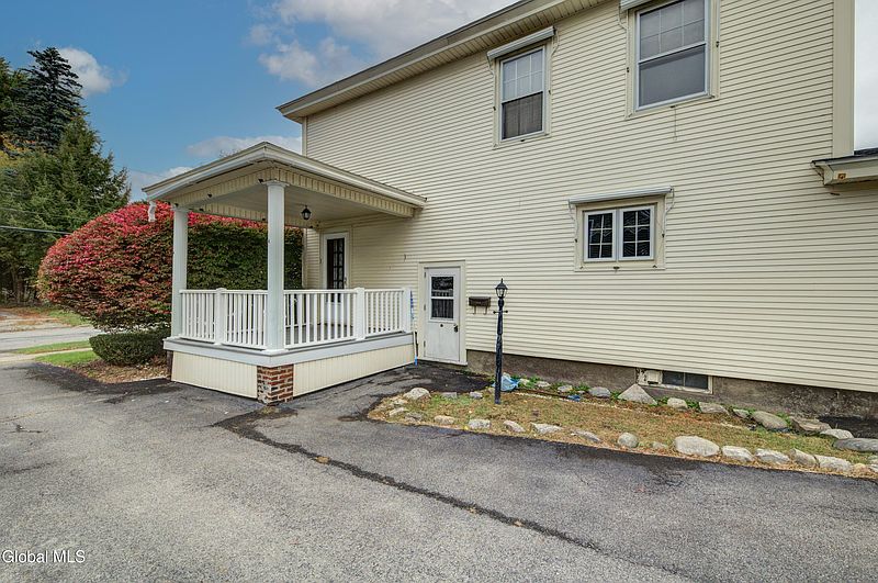 3rd image of 106 Prindle Avenue