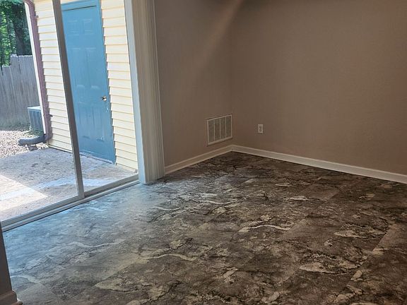 3rd image of 3405 London Company Way
