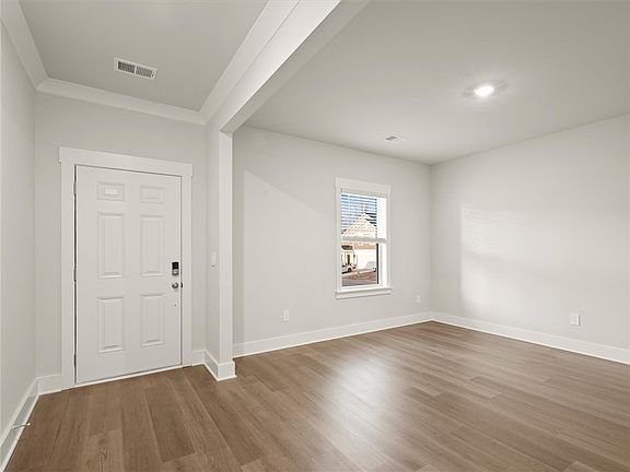 2nd image of 1070 Hillcraft Dr