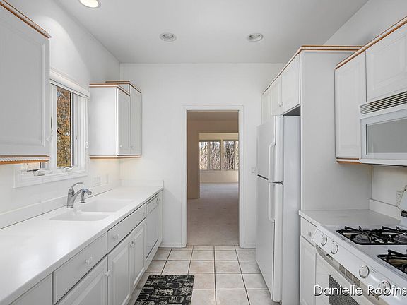 3rd image of 4291 Sabal Pointe Dr SE